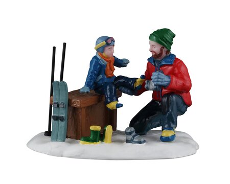 Lemax kerstdorp figuur 'Father And Son Ski Day'