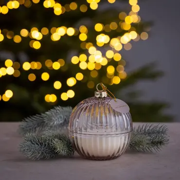 Ted Sparks geurkaars in kerstbal Vanilla & Cedarwood - afbeelding 4