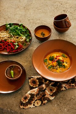 HKliving Chef ceramics: pasta plate, burned orange - afbeelding 4