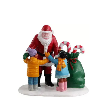 Lemax kerstdorp figuur 'Santa gets a hug'