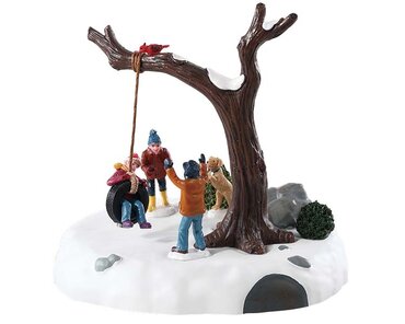 Lemax kerstdorp figuur 'Tire swing twirl'