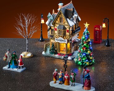 Lemax kersthuisje 'Tannenbaum Christmas Shoppe Set' - afbeelding 1
