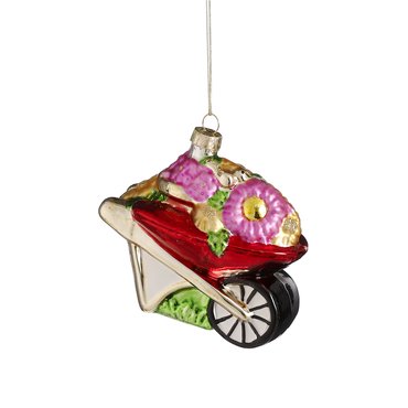Kerst ornament kruiwagen met bloemen