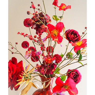 Zijden boeket 'Red Velvet Bloom' - afbeelding 2